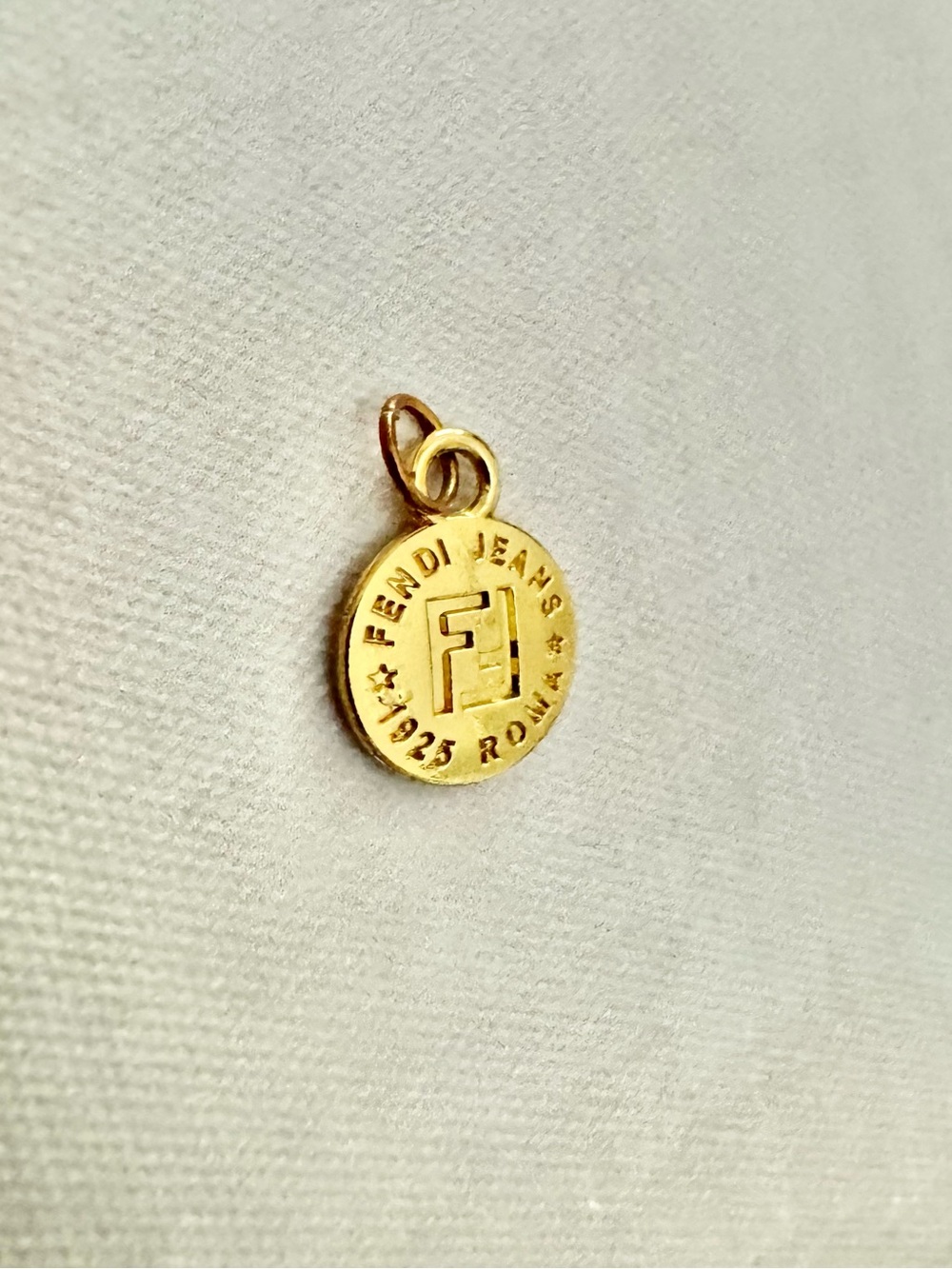 Fendi Jeans Gold Round Logo Pendant Charm, Logos, Petite, Small - Picture 4 of 5